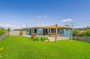 The Blue Rendevous - Whangamata Holiday Home, Whangamata